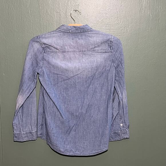 Chico's Women's Chambray Button Down Shirt Size 0 Light Wash Denim Long Sleeve - Picture 3 of 7